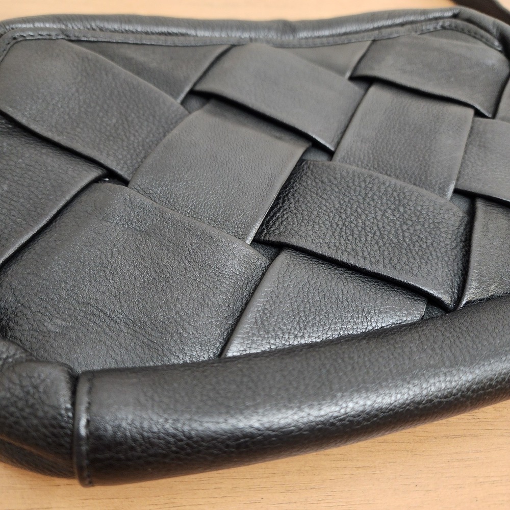 Latico Leather -Mojave Handcrafted Leather Crossbody In Black NWT - Picture 2 of 11